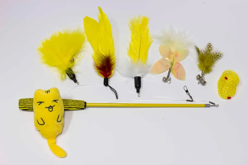 Poezenparadijs kattenhengel geel 5 hangers veer