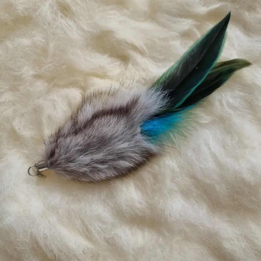 Poezenparadijs Kattenhengel hanger konijnenvacht veren natuur