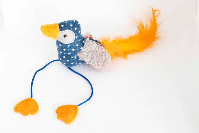 Poezenparadijs Vogel kattenknuffel met veertjes
