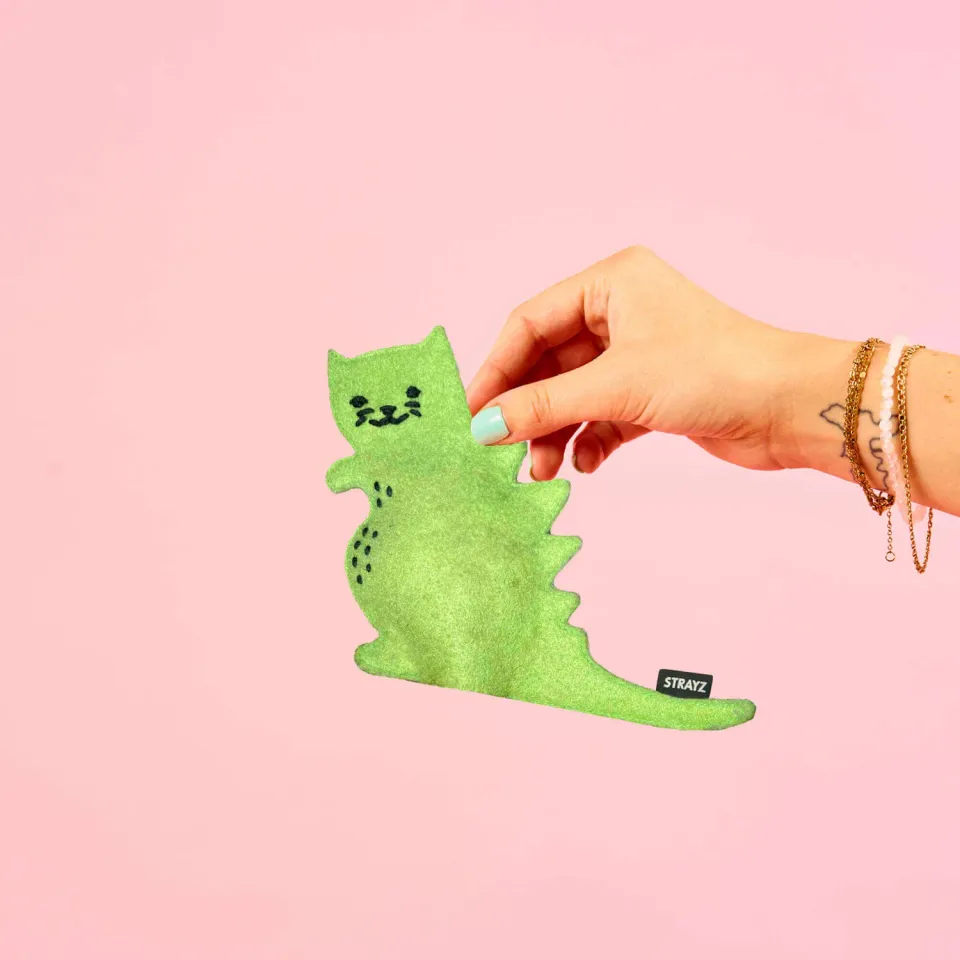 STRAYZ Catzilla kattenspeeltje valeriaan kussen vegan