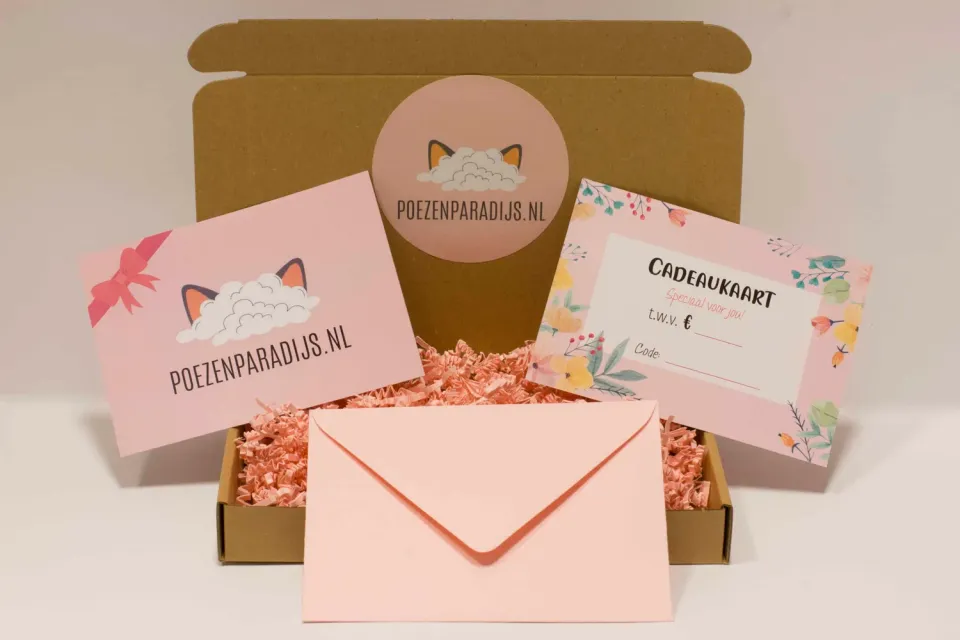 Poezenparadijs Fysieke Cadeaukaart katten verpakt