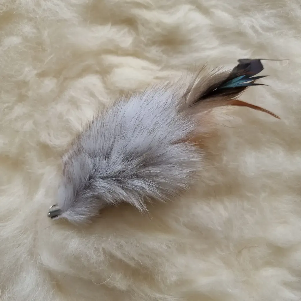 Poezenparadijs Kattenhengel hanger konijnenvacht veren natuur