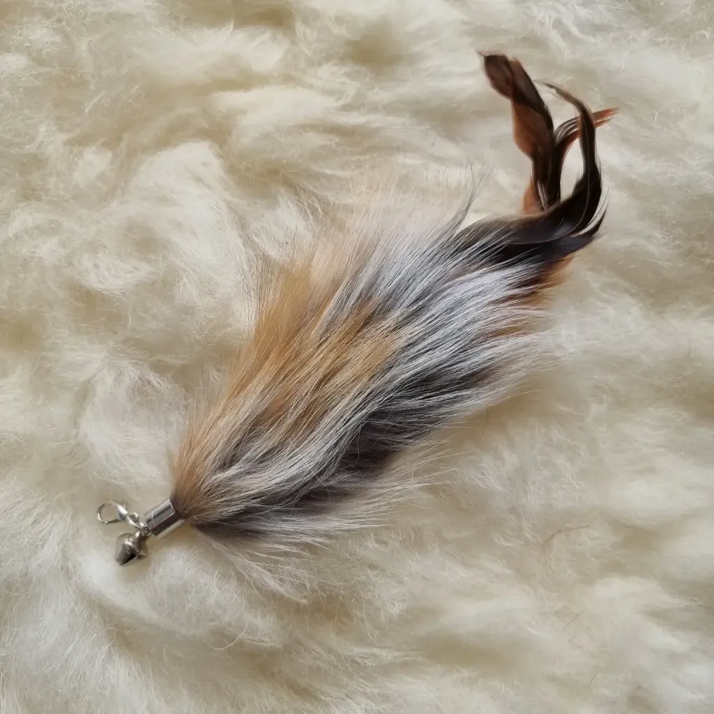 Poezenparadijs Kattenhengel hanger konijnenvacht veren natuur