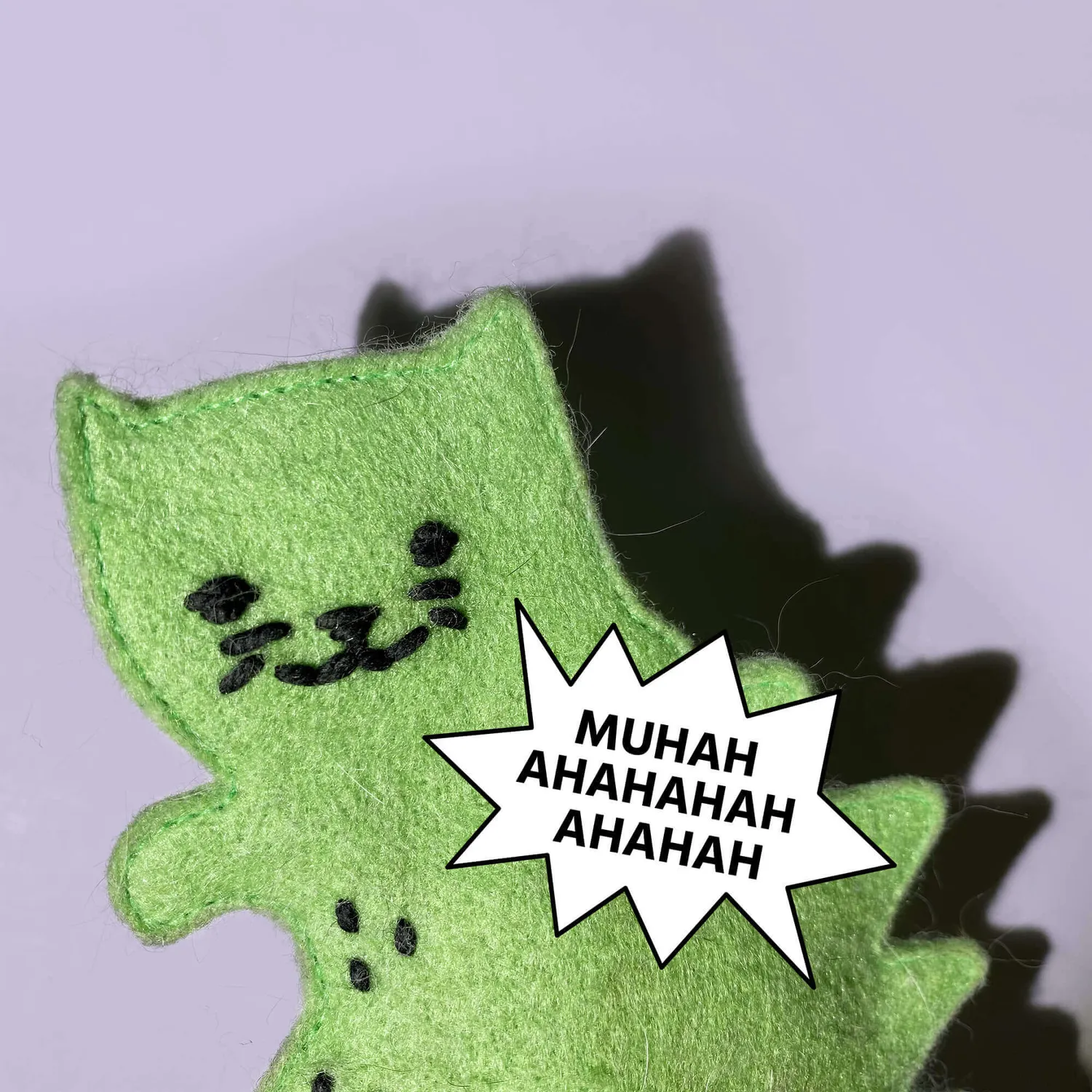 STRAYZ Catzilla kattenspeeltje valeriaan kussen vegan